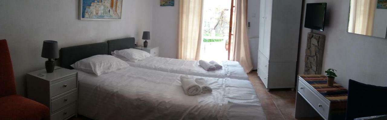 Studio In Garden Порос Экстерьер фото